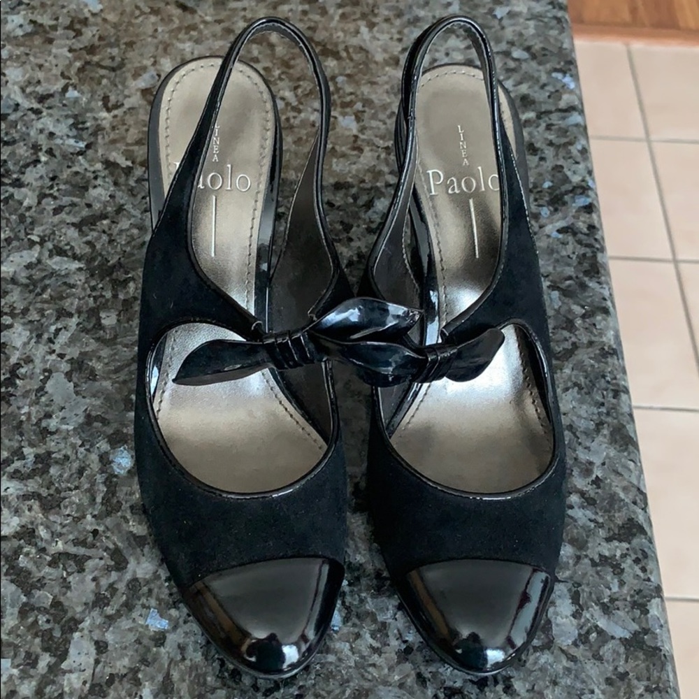 Cute heel with bow